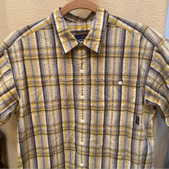 PATAGONIA Men Yellow Gray Plaid Button Short Sleeve Top Size Small - Picture 2 of 7